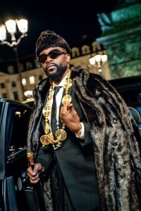 Fally Ipupa élevé au rang de Chevalier de l’Ordre National du Léopard : Entre humilité et patriotisme
